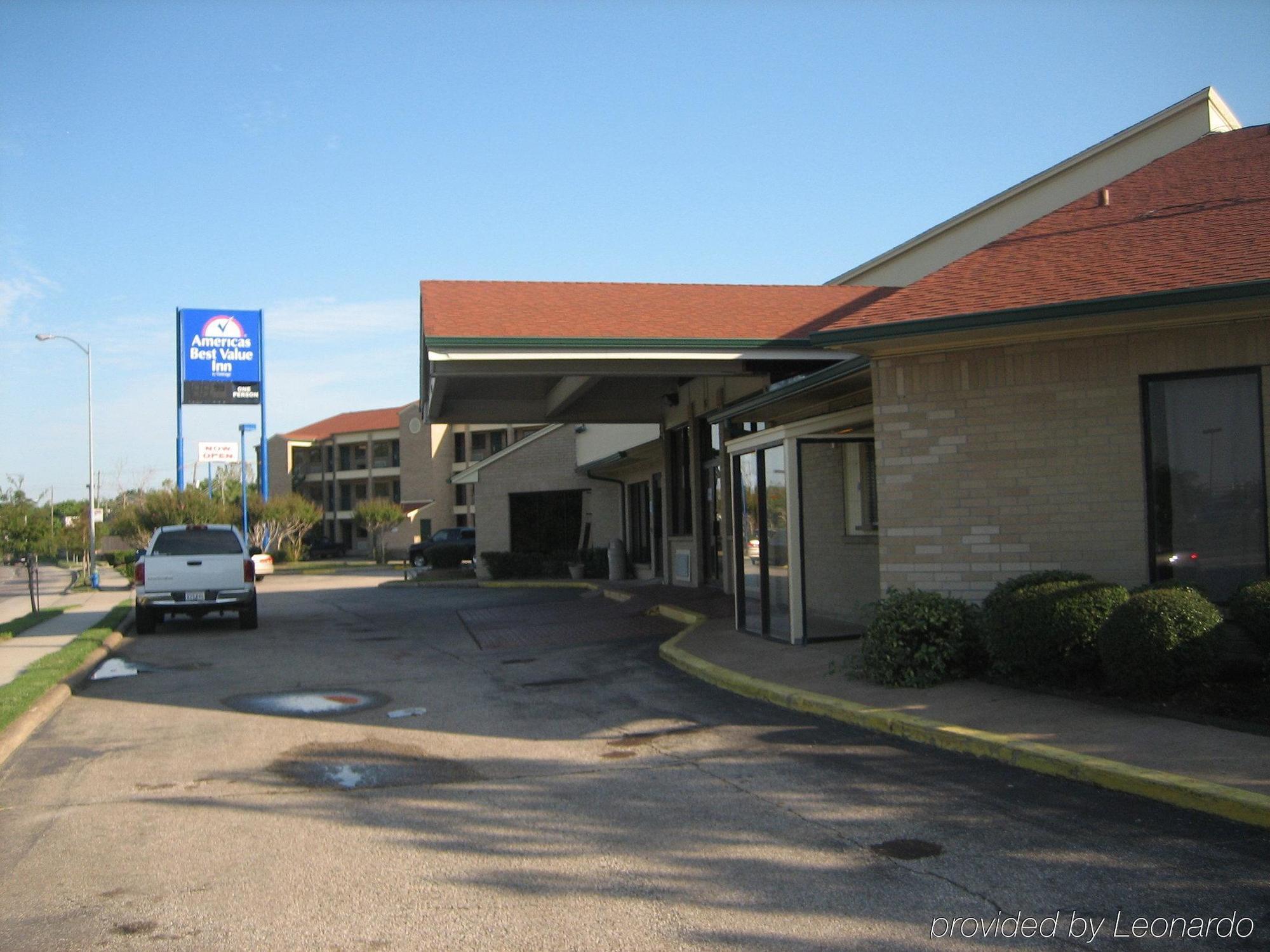 Howard Johnson By Wyndham Houston Hobby Airport Exterior foto
