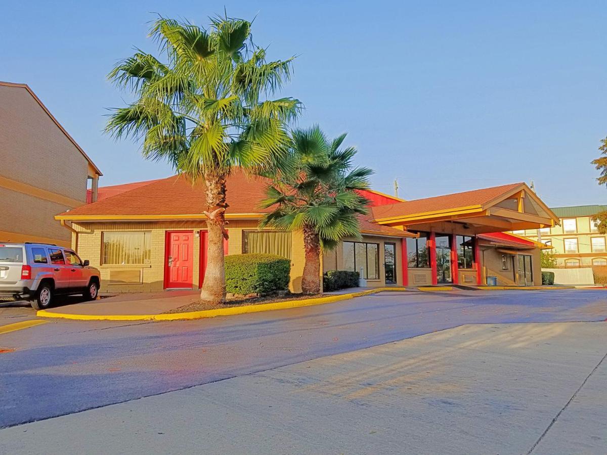 Howard Johnson By Wyndham Houston Hobby Airport Exterior foto